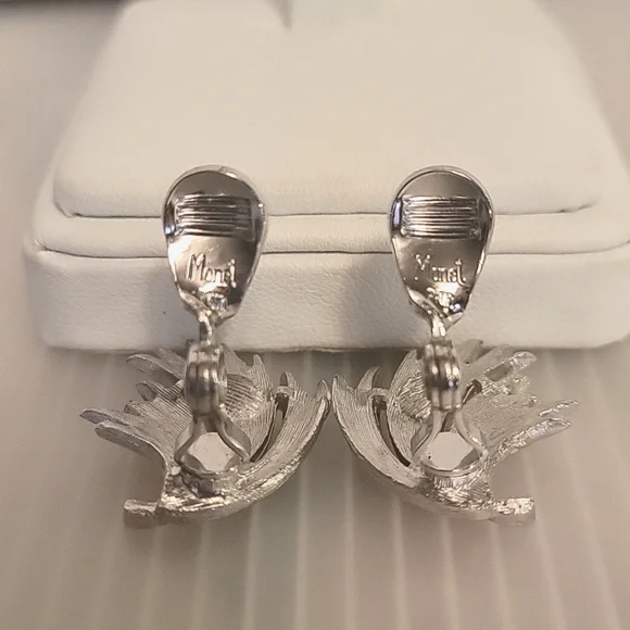 Vintage Monet Clip-On Earrings - Picture 4 of 4